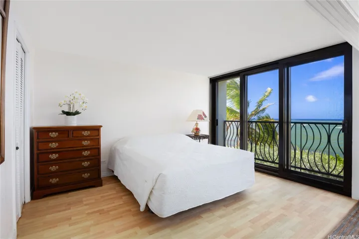 Oceanfront Bedroom #2.