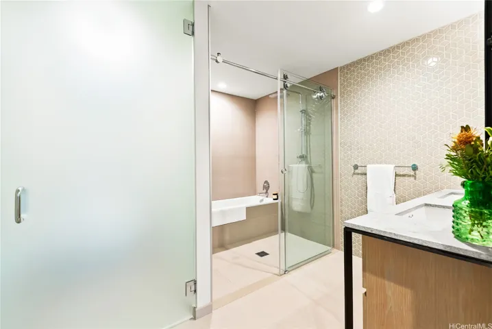 Primary bath with separate shower and soaking tub + privacy door for toilet basin