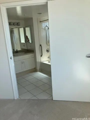 Bath with tub/shower