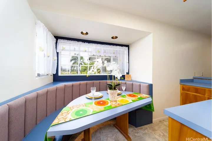 Breakfast nook