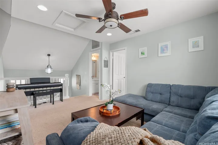 Large loft / TV room
