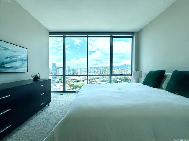 Primary bedrooms with walk in closet