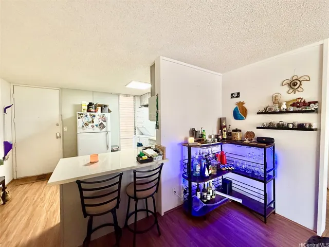 Open concept living/kitchen with lanai