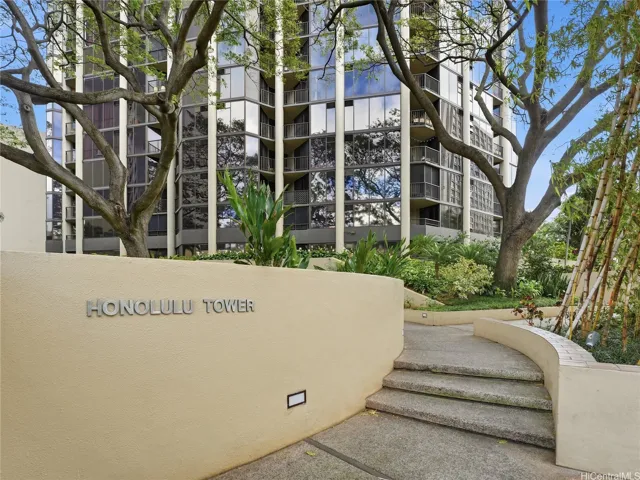 Entrance to Honolulu Tower