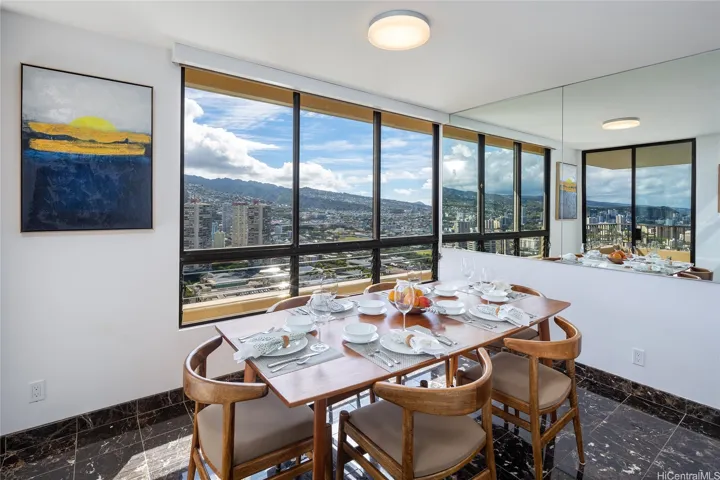 4101 Floor Dinning room, mountainside