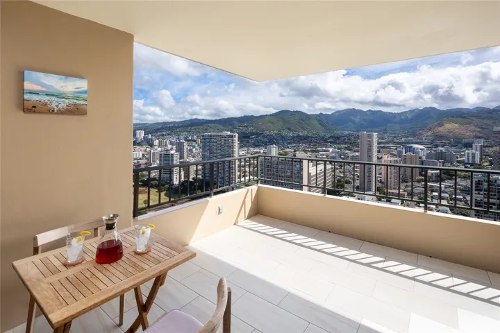 4101 Floor lanai