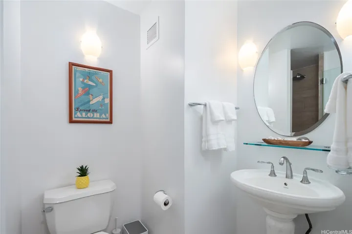 4101 Floor Full bathroom