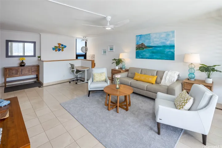 4101 Floor Living room, oceanside