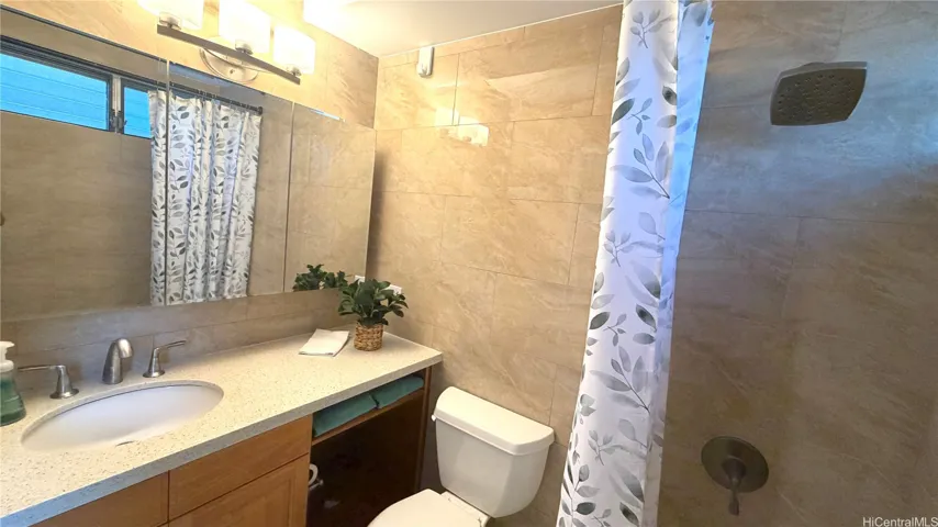 Full primary bathroom with walk in shower
