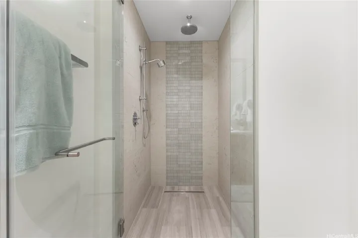 Separate shower