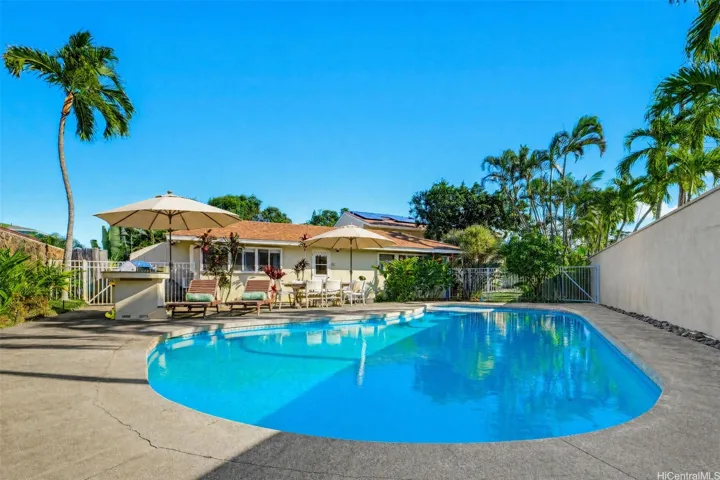 Private saltwater pool built for Kailua-style entertaining