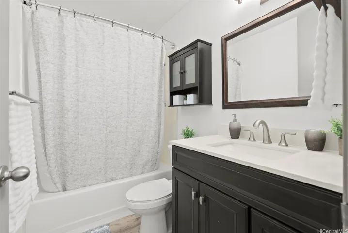 Upgraded​​‌​​​​‌​​‌‌​‌‌​​​‌‌​‌​‌​‌​​​‌​​ bathroom