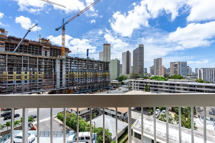 Kuilei Place currently being built, adding lots of retail to area