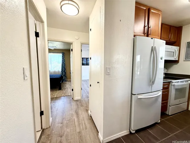 Hallway to bathroom and bedrooms