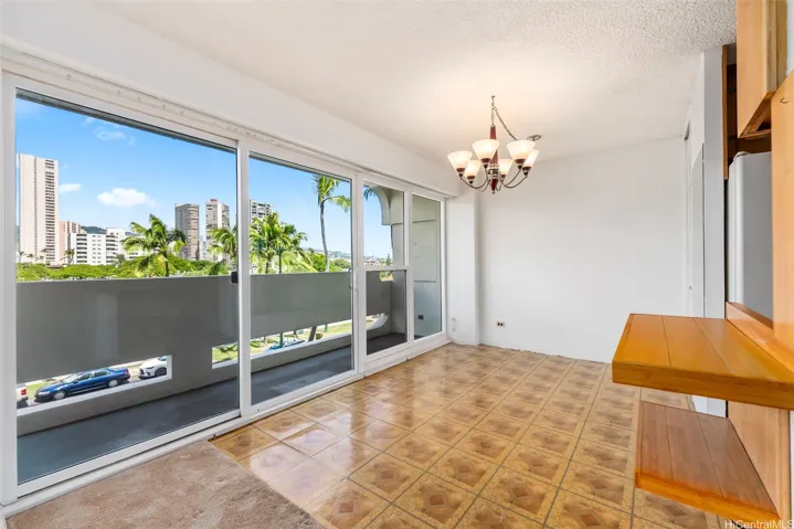 Glass sliding door leading onto lanai.