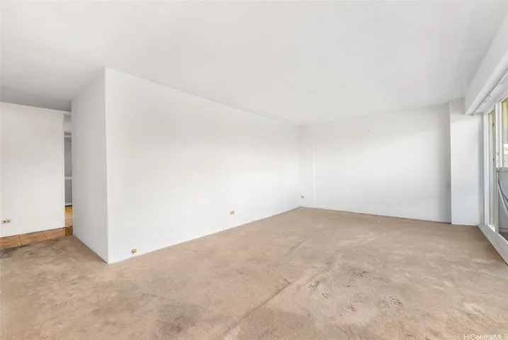 Living area transition to hallway