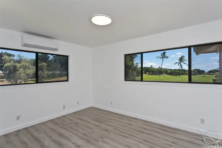 Upstairs Bedroom 2
