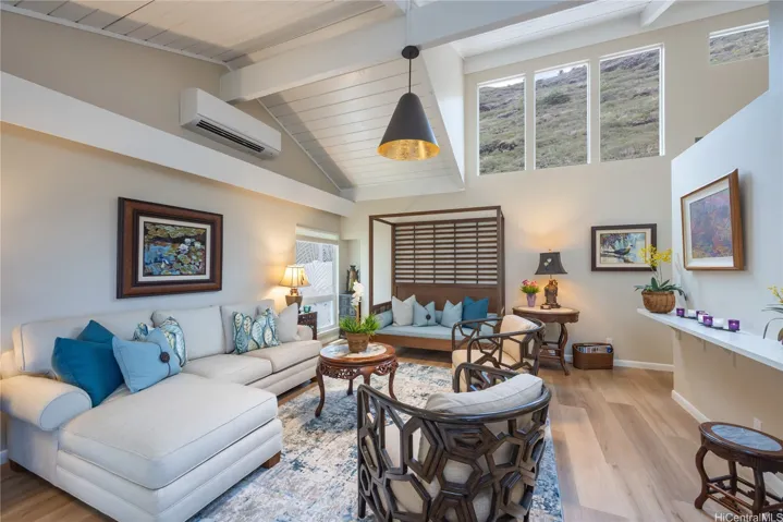 Perfectly placed windows capture mountain views.