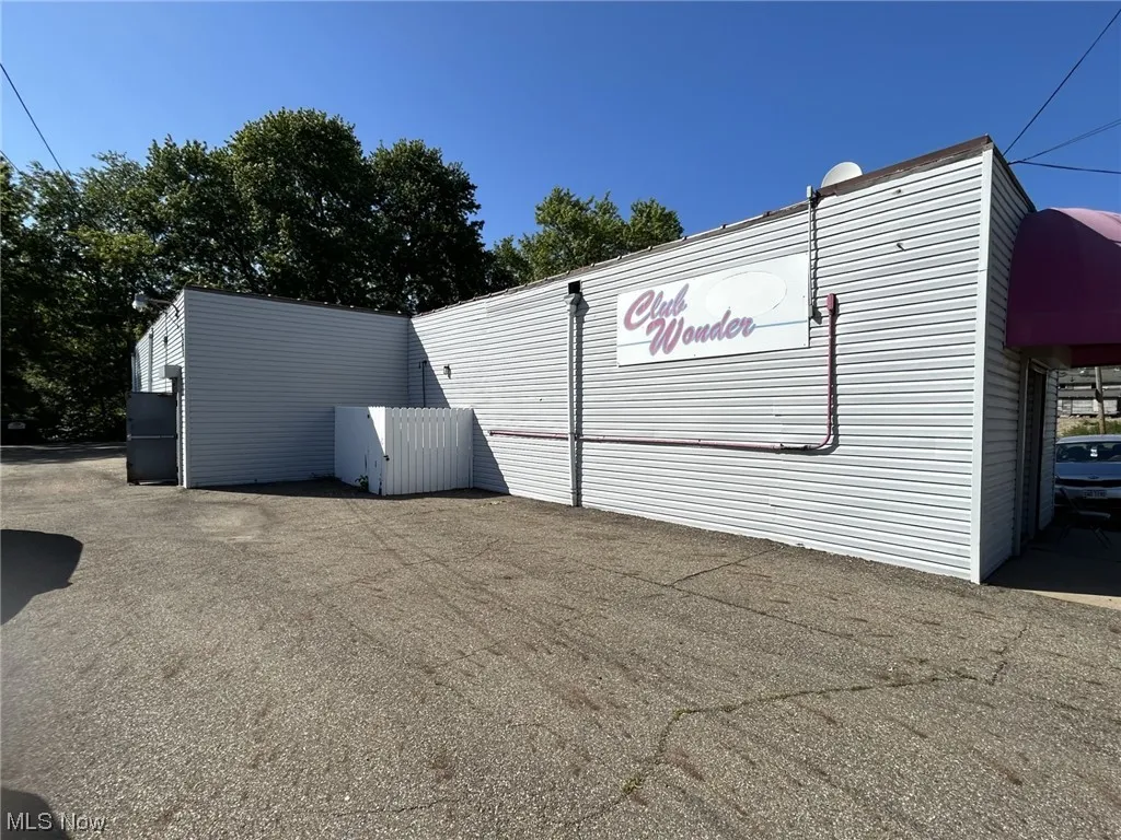 outside - paved parking on left side