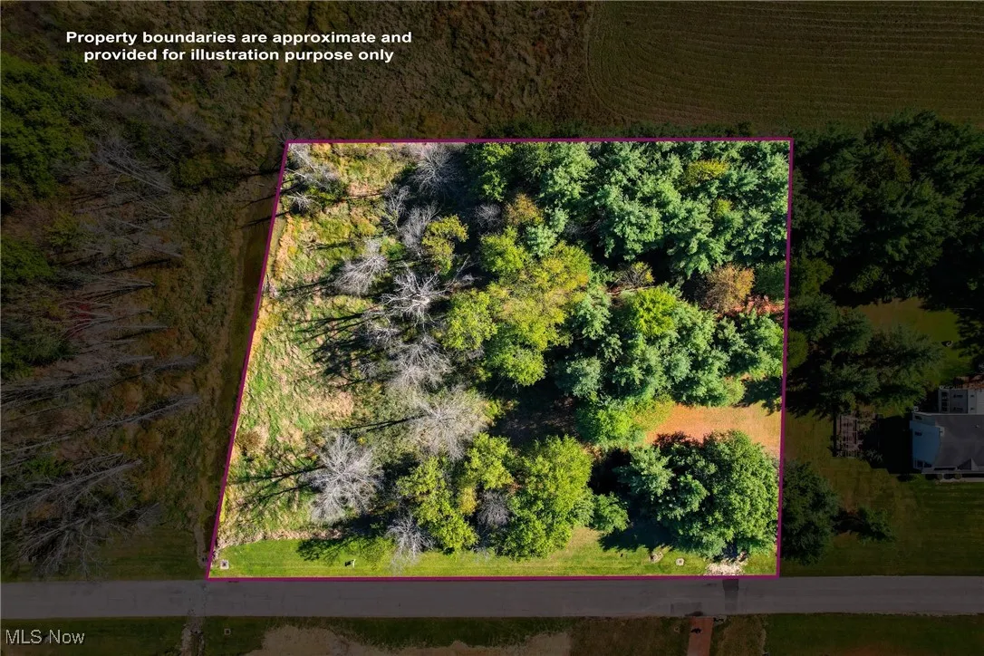 Aerial view of property's location featuring property boundaries highlighted