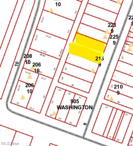 Map location. Parcels highlighted in yellow