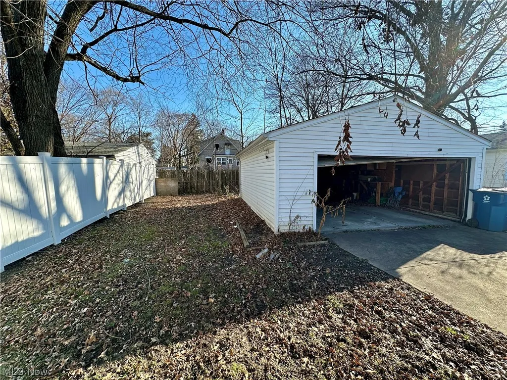 1233 Hulett Avenue, Eastlake, Ohio,MLS Now Listing ID