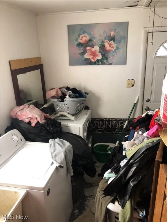 Clothes washing area with separate washer and dryer