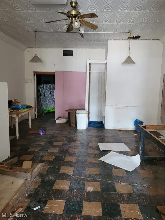 Miscellaneous room featuring ceiling fan