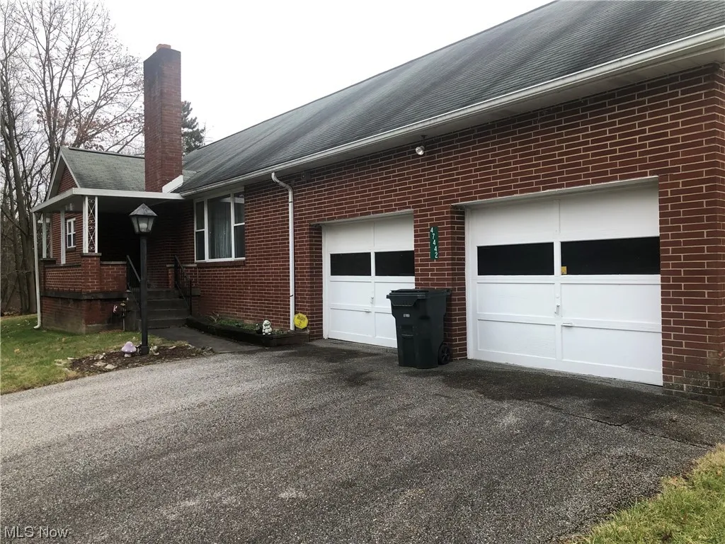 3 bedroom brick ranch built in 1962 - original condition
