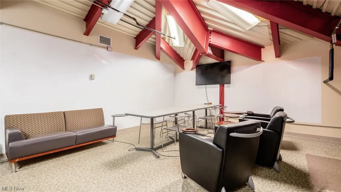 Upstairs common shared space