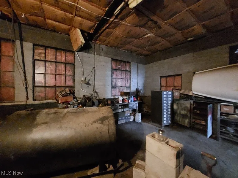 Miscellaneous room with concrete flooring
