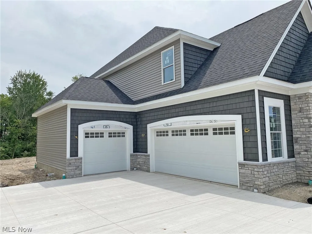 3 Car Garage