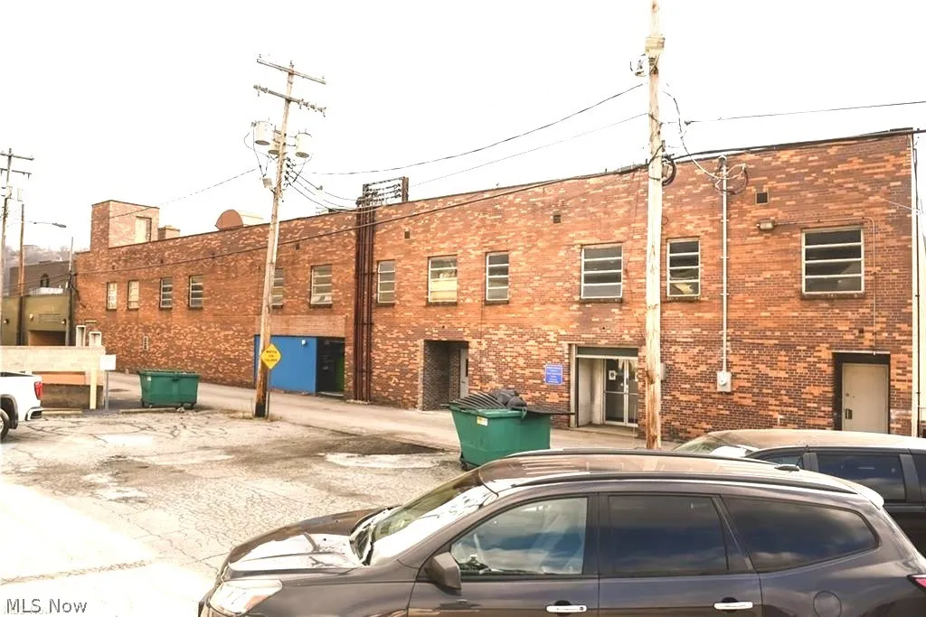 View of back of Structure