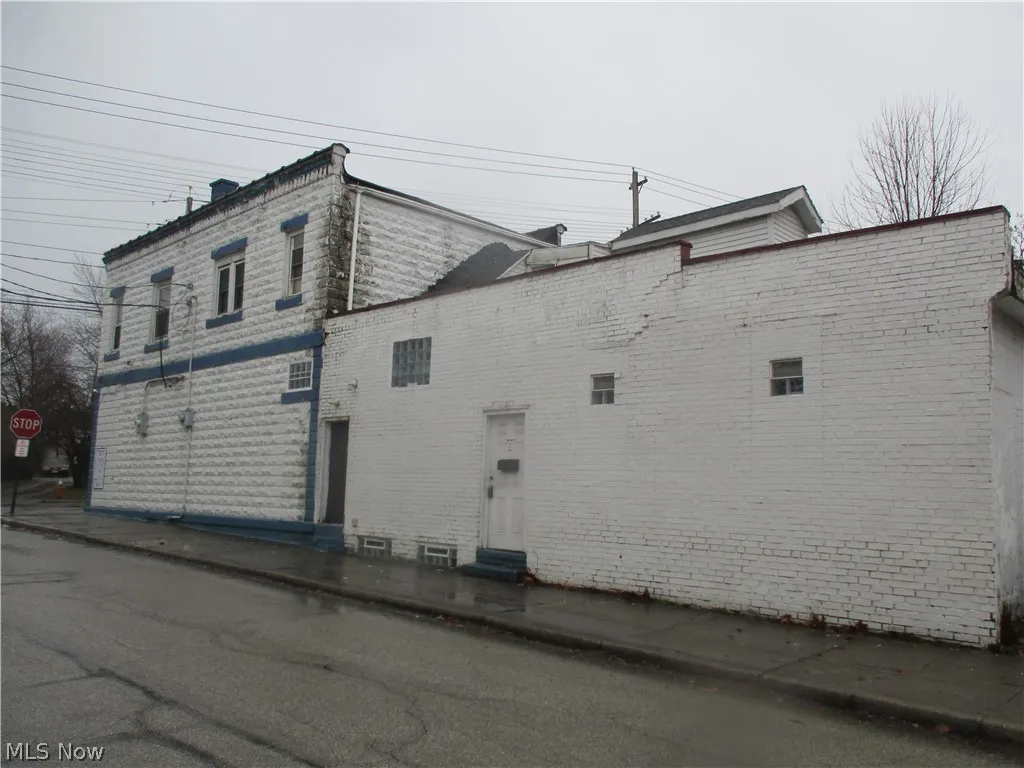 View of side of property