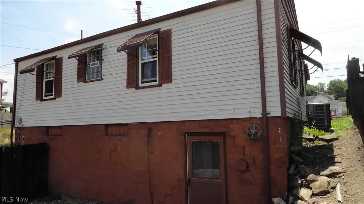265 Indiana Avenue, Chester, West Virginia,MLS Now Listing ID