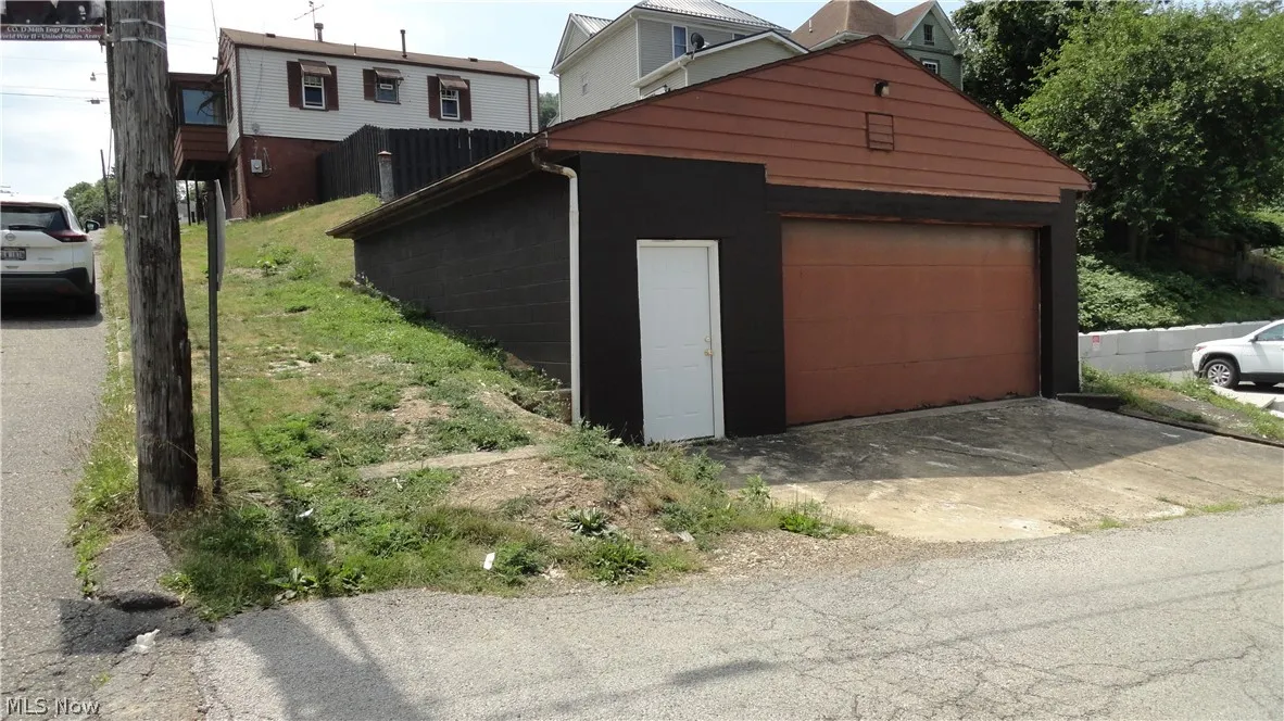 265 Indiana Avenue, Chester, West Virginia,MLS Now Listing ID
