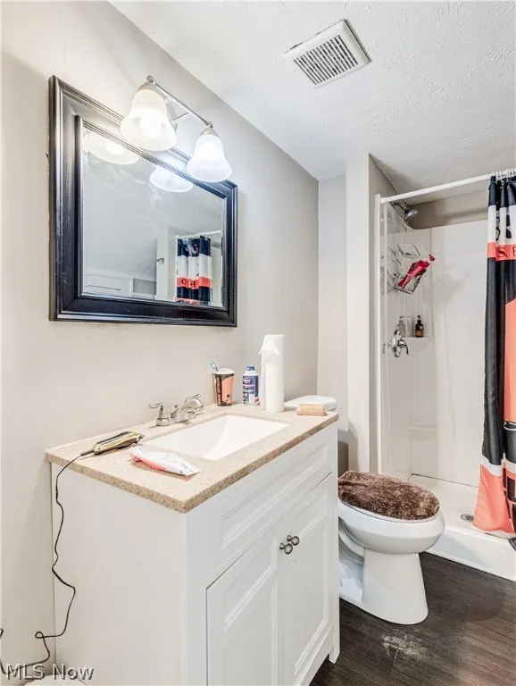 Unit 3 bathroom