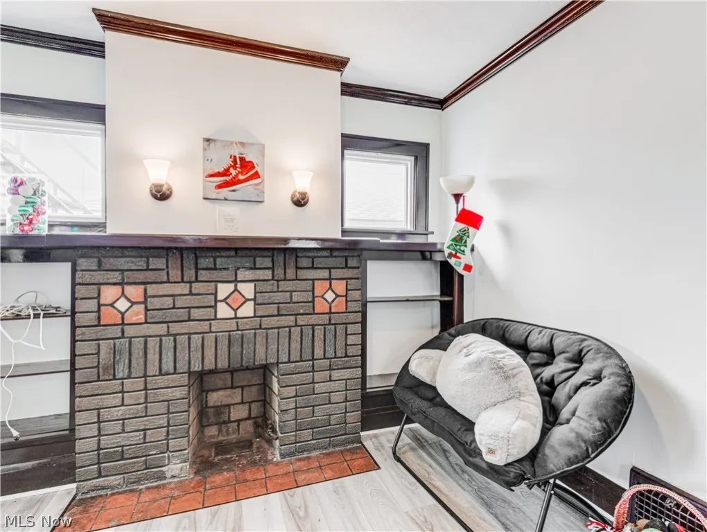 Unit 1 bonus room