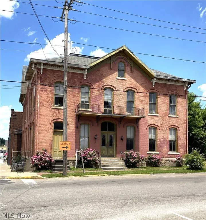 View of the front of the building.