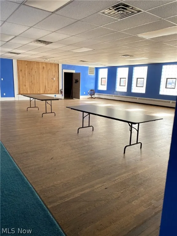 Large ballroom with drop ceiling.