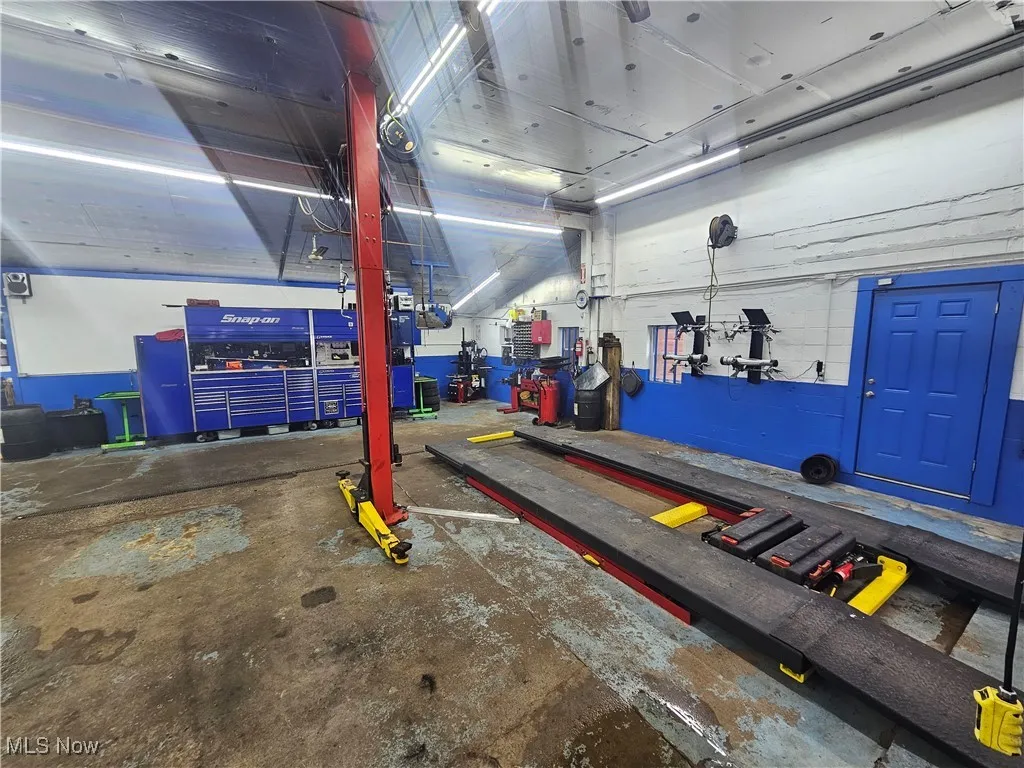 Garage lift and work area