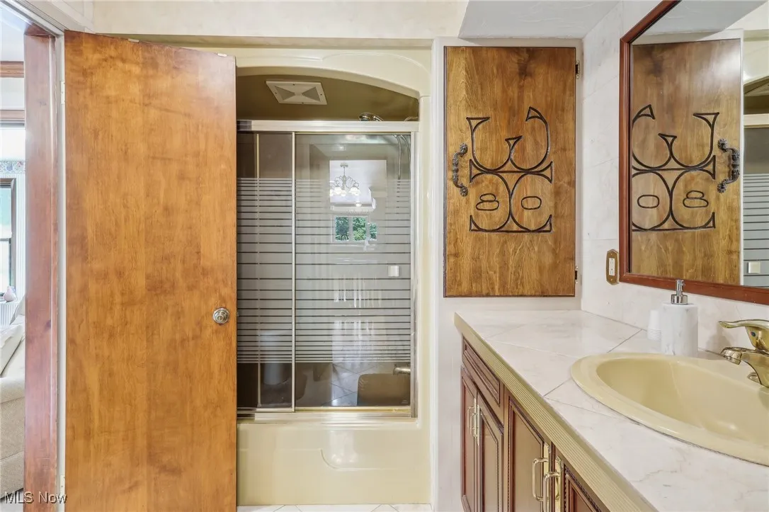 Main Floor Bath