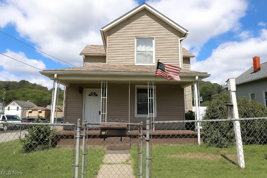 Welcome Home to 1631 Globe Street, East Liverpool.