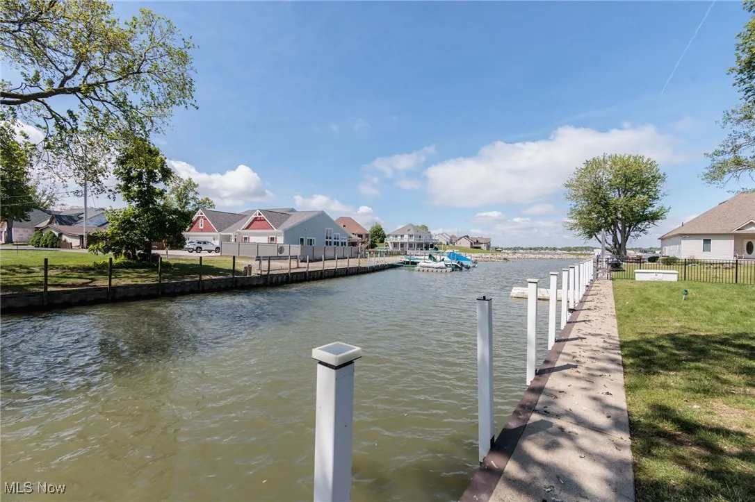 105 foot dock right out your back door- doesn't get any better!