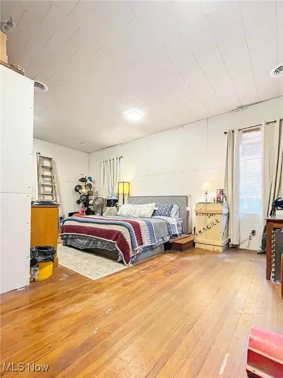 1 of the 3 bedrooms