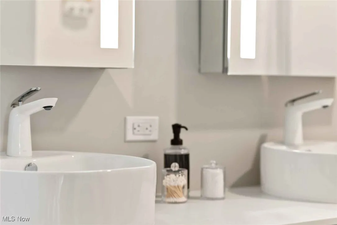 Bathroom featuring sink