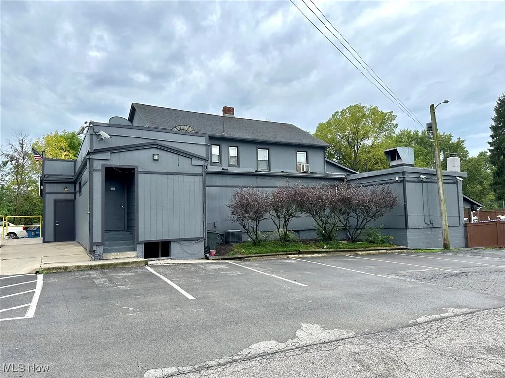 1111 Niles Cortland Road, Howland, Ohio,MLS Now Listing ID