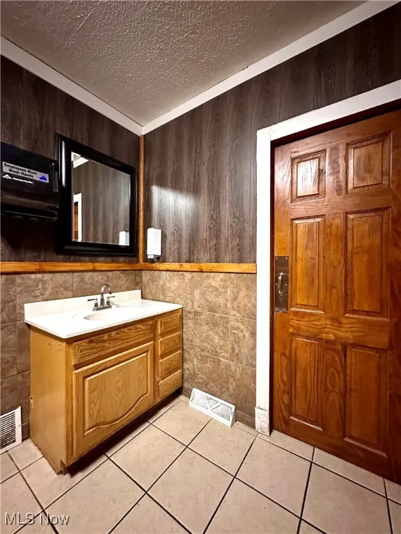 1111 Niles Cortland Road, Howland, Ohio,MLS Now Listing ID
