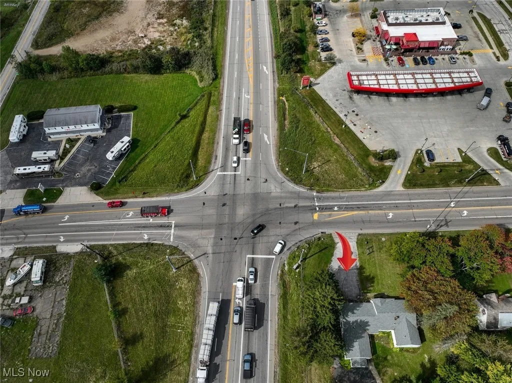 Birds eye view of property