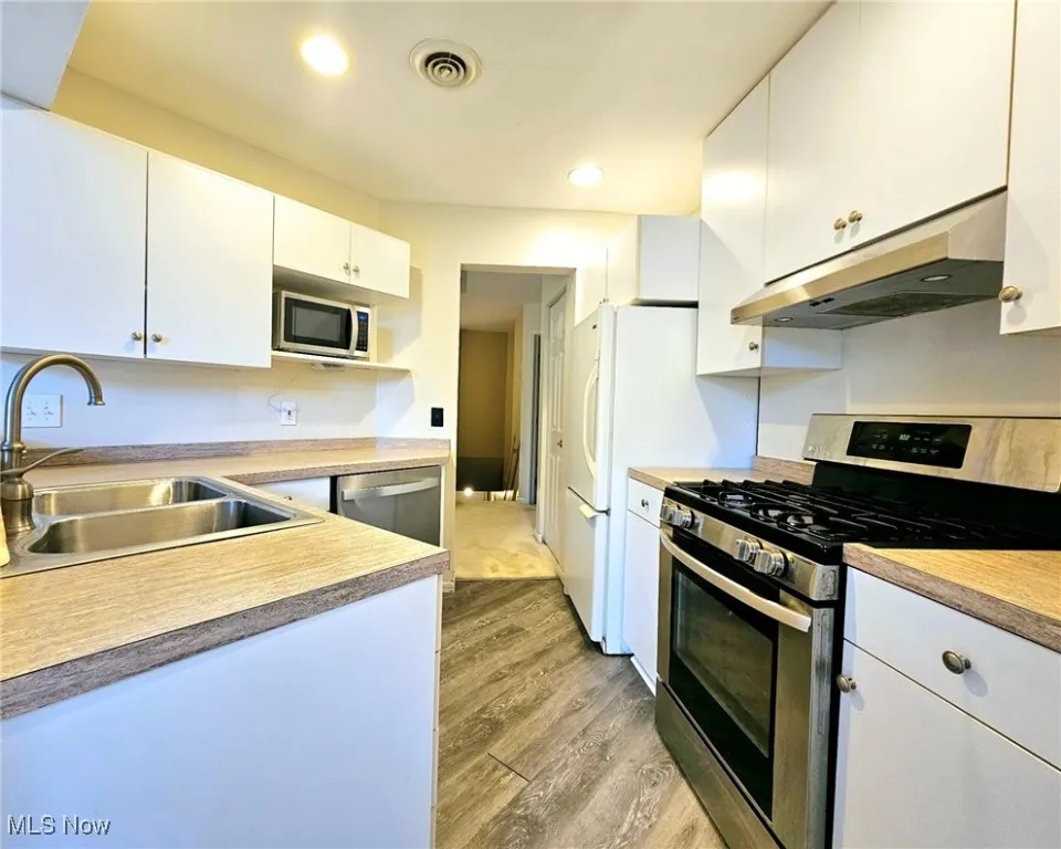 Gas Range, New Dishwasher and Microwave